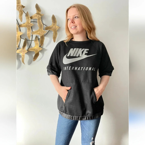 Womens Nike sport shirt Large new no tag - Picture 1 of 7